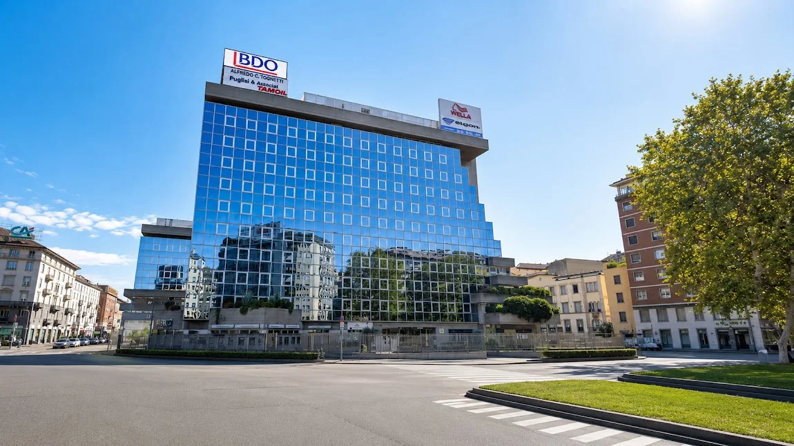 La sede operativa di PCDUE in Viale Abruzzi 94 a Milano, vista dall’esterno
